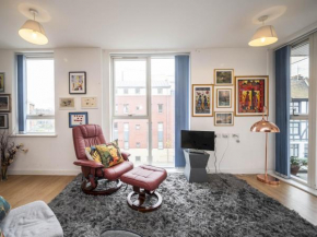London Apartment near Tower Bridge and Tube Pass the Keys